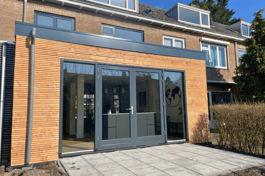 Houten aanbouw