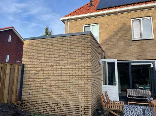 Aanbouw in Meppel met tuindeur