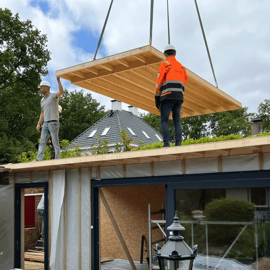 Dak leveren van een bijgebouw