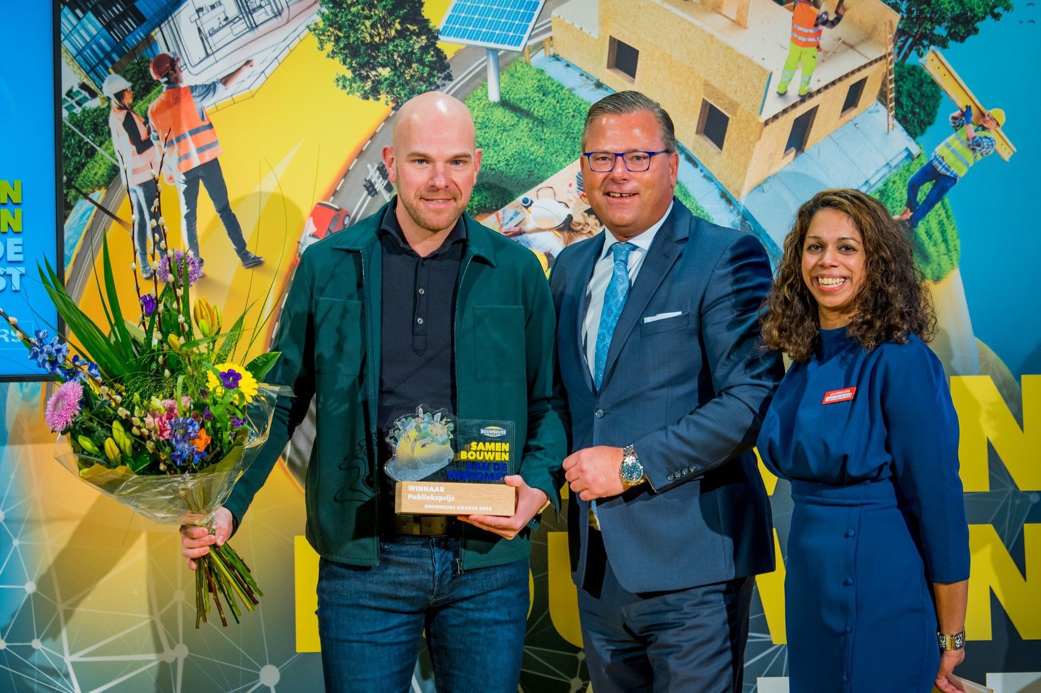 Winnaar Joris Roelink van Prefabmaat neemt Bouwbeurs Awards in ontvangst