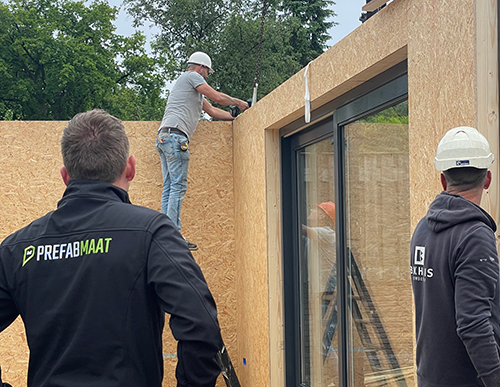 Samenwerken aan een bijgebouw