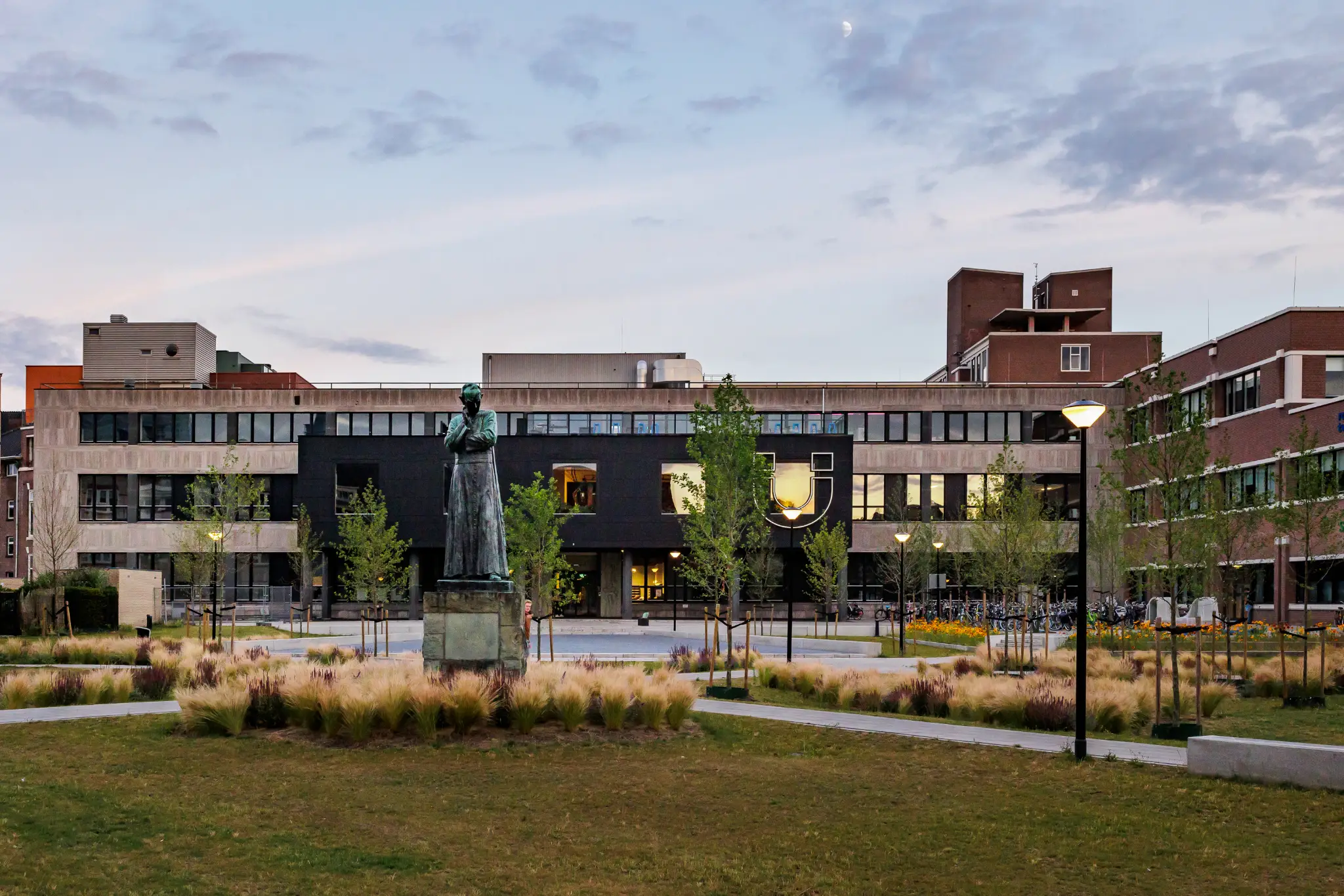 connectu-building